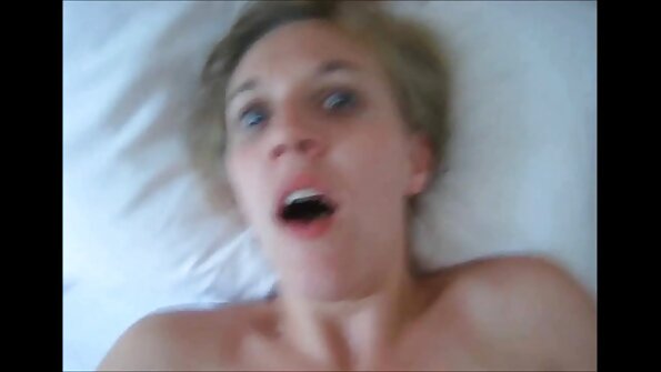 Vanessa Cage wird vom reife pornofilme BWC eines Glatzkopfes gefickt